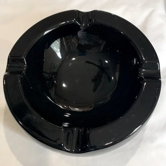 🔹Ashton Large Ceramic Ashtray… - Picture 4 of 10